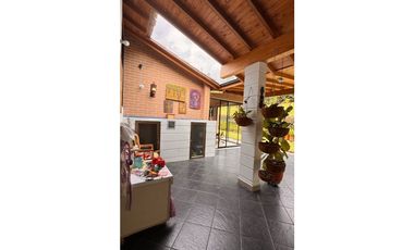 vendo Casa de lujo en el Retiro Antioquia unidad Messina