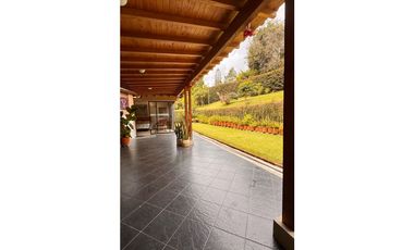vendo Casa de lujo en el Retiro Antioquia unidad Messina