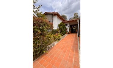 vendo Casa de lujo en el Retiro Antioquia unidad Messina