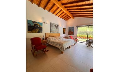 vendo Casa de lujo en el Retiro Antioquia unidad Messina