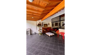 vendo Casa de lujo en el Retiro Antioquia unidad Messina