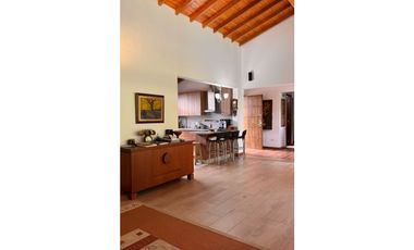 vendo Casa de lujo en el Retiro Antioquia unidad Messina