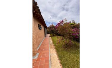 vendo Casa de lujo en el Retiro Antioquia unidad Messina