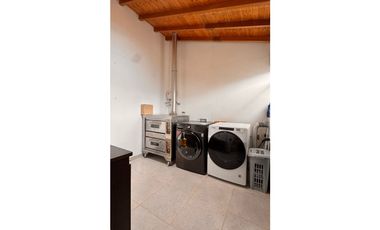 vendo Casa de lujo en el Retiro Antioquia unidad Messina