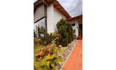 vendo Casa de lujo en el Retiro Antioquia unidad Messina