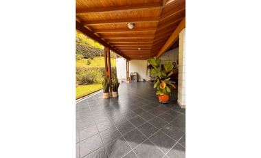 vendo Casa de lujo en el Retiro Antioquia unidad Messina