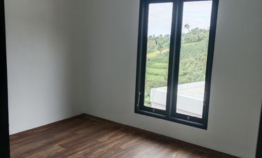 Rumah 4kamar tidur nuansa villa