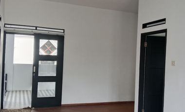 Rumah 4kamar tidur nuansa villa