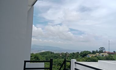 Rumah 4kamar tidur nuansa villa