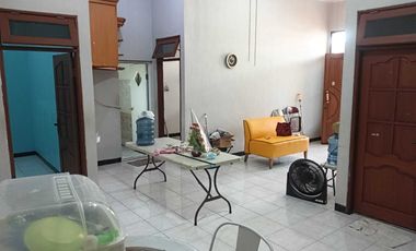 Sewa rumah besar dan murah