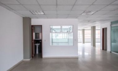 OFICINAS EN ARRIENDO CALLE 79 CRA 18 BOGOTA LAGO