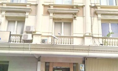Kantor Royal Palace Tebet Jakarta Selatan