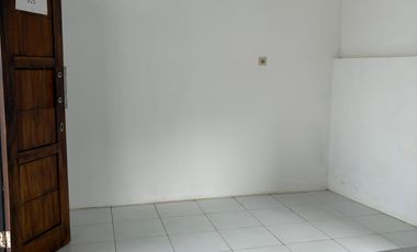 RUMAH MINIMALIS CANTIK, CARPORT TAMAN DAN CARPORT LUAS, cuma 250 jt an