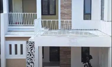 Rumah siap huni 2 lantai sistem cluster di poros hertsning baru
