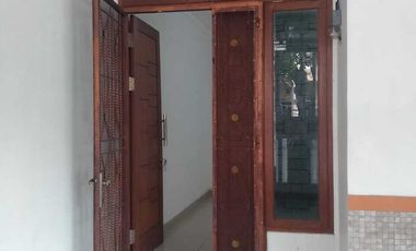 Disewakan Rumah 2KT di komplek Abadi Duren Sawit Jakarta Timur.