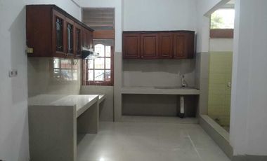 Disewakan Rumah 2KT di komplek Abadi Duren Sawit Jakarta Timur.