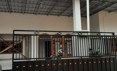 Dijual Rumah Luas di Perum Karanglo Indah