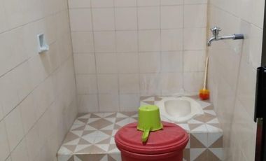 Dijual Rumah Luas di Perum Karanglo Indah