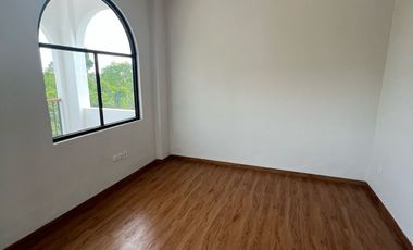 DIJUAL VILLA MEWAH DENGAN VIEW GWK