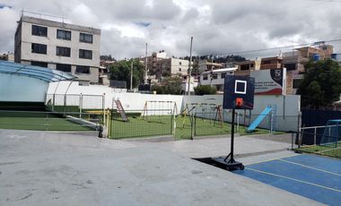 ¡ATENCION INVERSIONISTAS! Se Vende Propiedad con Potencial Educativo y Comercial en Ambato