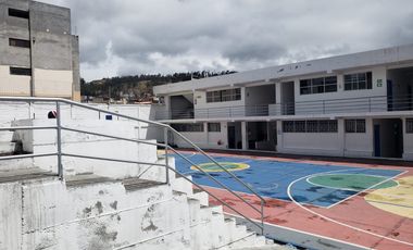 ¡ATENCION INVERSIONISTAS! Se Vende Propiedad con Potencial Educativo y Comercial en Ambato