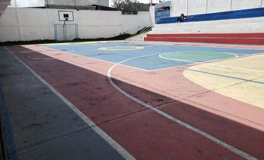 ¡ATENCION INVERSIONISTAS! Se Vende Propiedad con Potencial Educativo y Comercial en Ambato