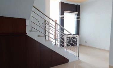 jual rumah di cgc cluster sommerset east