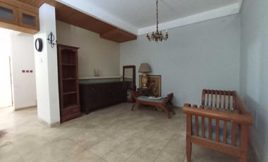 Rumah di Lingkungan Asri di Perumahan Jatinegara Baru, Jakarta Timur