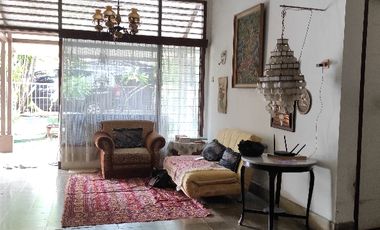 Dijual Rumah Tua dalam kota