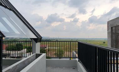 Rumah Baru Siap Huni 3 Lantai Attic Room Dekat AEON Mall & IKEA JGC