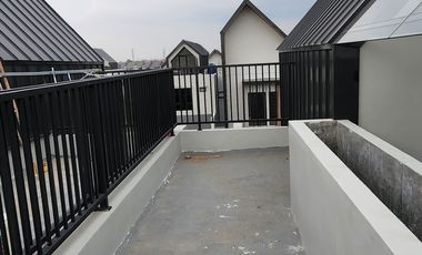 Rumah Baru Siap Huni 3 Lantai Attic Room Dekat AEON Mall & IKEA JGC