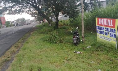 For Sale: 14,900 m² Roadside Land on Surabaya–Jogja Highway – Freehold Title, Ideal for Commercial Use