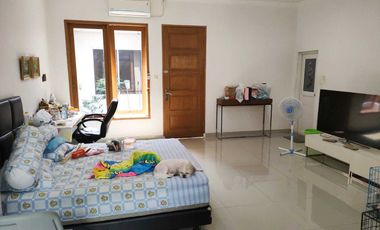 Disewakan Cepat Rumah 2 lantai Furnish Taman Semanan Indah,Jakarta