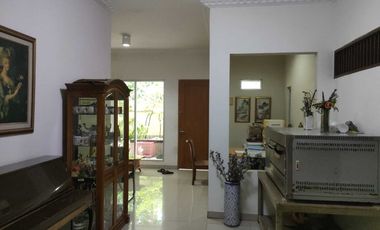 Disewakan Cepat Rumah 2 lantai Furnish Taman Semanan Indah,Jakarta