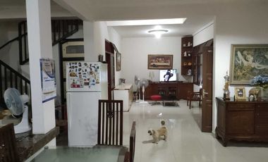 Disewakan Cepat Rumah 2 lantai Furnish Taman Semanan Indah,Jakarta