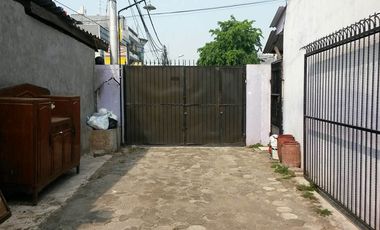 Rumah Kos2an 13 Kamar Tidur  Zona Ungu Jl Bekasi-Rawa Bunga