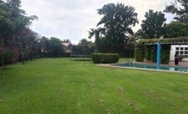 Residencia de 6 recámaras y gran Jardín