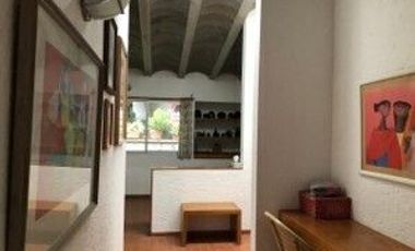 Residencia de 6 recámaras y gran Jardín