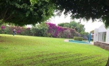 Residencia de 6 recámaras y gran Jardín