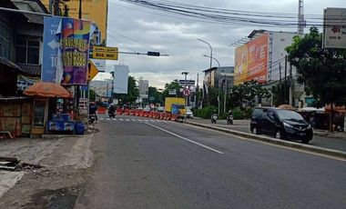Dijual cepat Toko ex Dealer Motor dan bengkel di Jalan Raya Bekasi