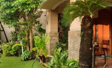 SEBELAH MERR RUMAH MEWAH 2 LANTAI, EKSKLUSIF AREA DI ARAYA I GALAXY BUMI PERMAI