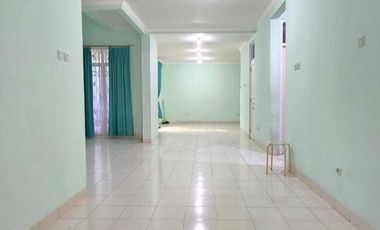 DISEWAKAN RUMAH DI KOTA WISATA CIBUBUR
