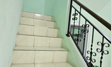 DISEWAKAN RUMAH DI KOTA WISATA CIBUBUR