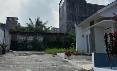 RUMAH FASILITAS LENGKAP CARPORT LUAS PLUS HALAMAN BELAKANG