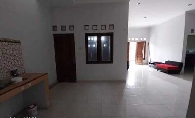 Rumah 2 Lantai Area Radio Dalam