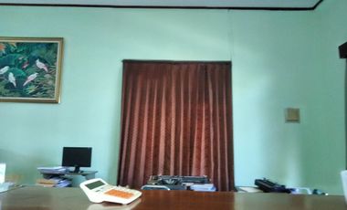 Rumah Bagus KOTABARU Yogyakarta parkir luas Lt 471 m² LB 200 m SHM-IMB