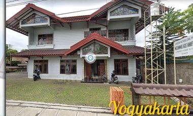 Rumah Bagus KOTABARU Yogyakarta parkir luas Lt 471 m² LB 200 m SHM-IMB