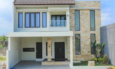 Dijual Rumah 2 Lantai , Perumahan Dekat Ambarukmo Plaza ; One Gate Sistem