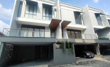 RUMAH MEWAH PRIVATE POOL BRAND NEW DI KEMANG AREA