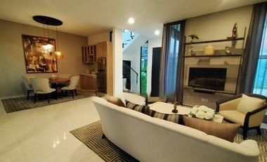 RUMAH MEWAH PRIVATE POOL BRAND NEW DI KEMANG AREA